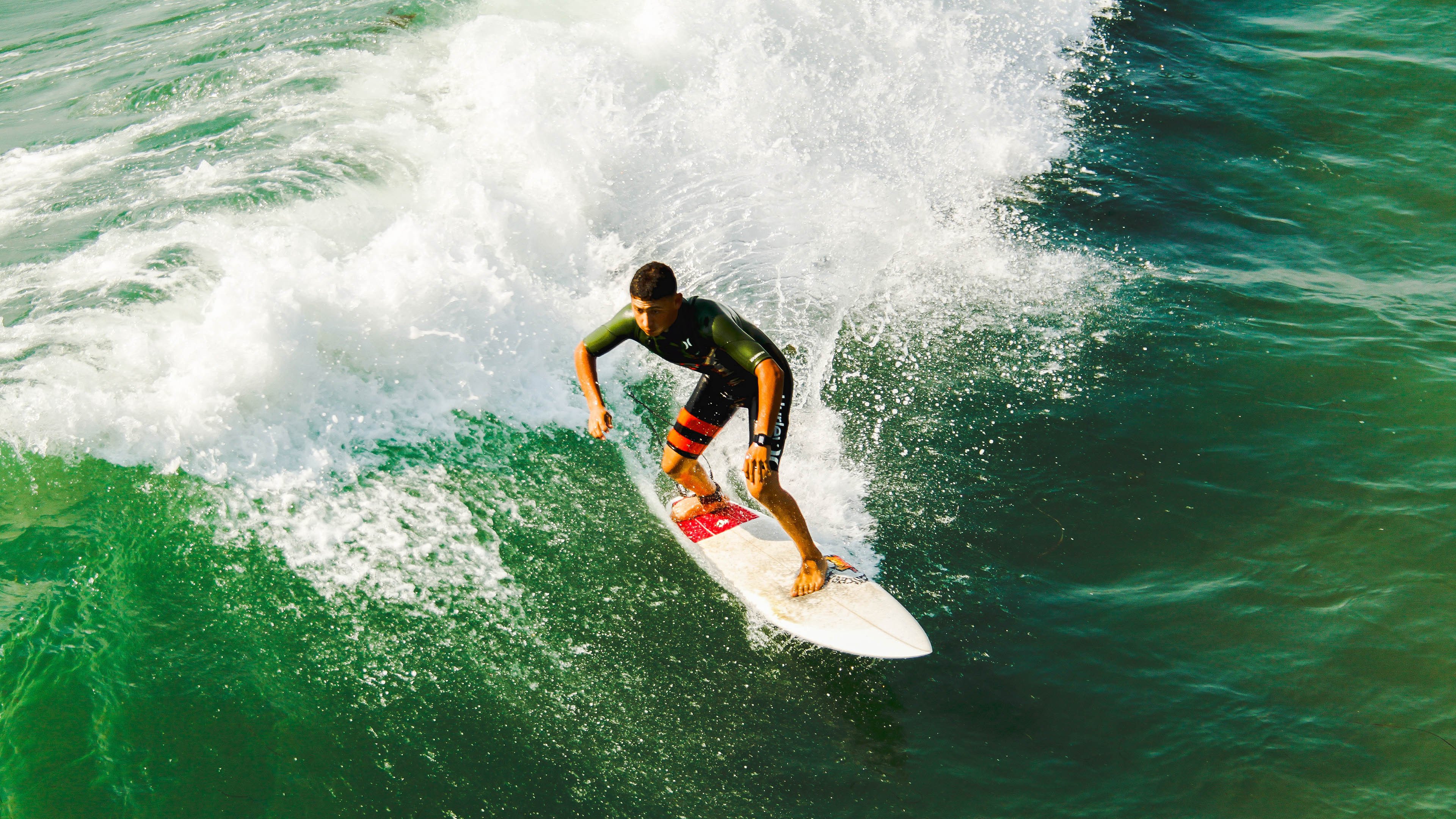 九游娱乐网站体验棒-青少年“追梦创新”运动装备创意设计大赛在重庆精彩举行,推动科技创新